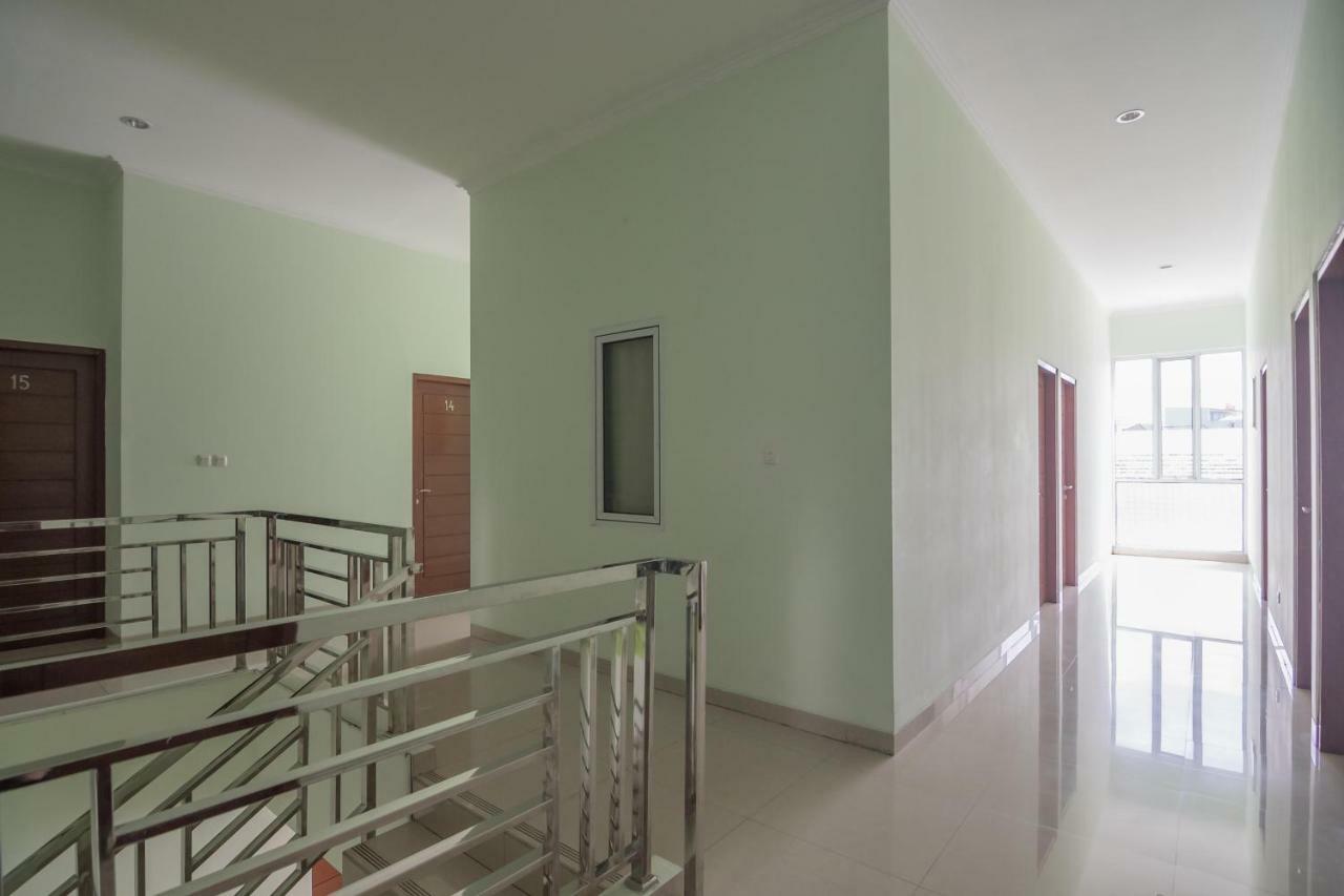 Reddoorz At Gatot Subroto Lampung Hotel Bandar Lampung Ngoại thất bức ảnh